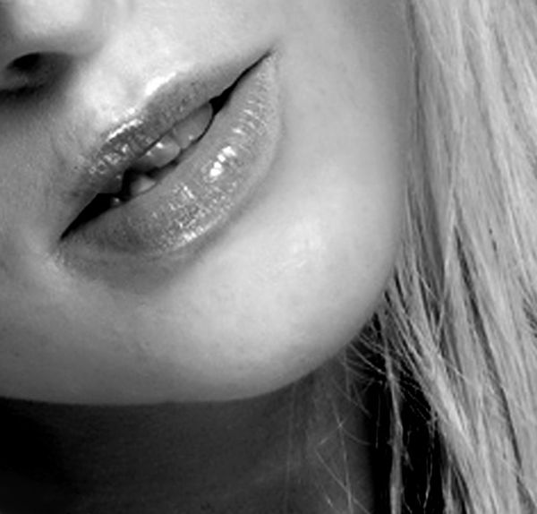 nice lips, but the teeth......